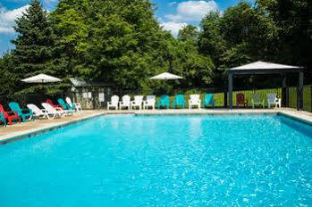 Conference Center Hotel At Valley Forge Oaks Exterior photo